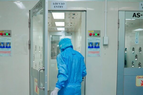 クリーンルームへの入退室管理をRFIDで実現する｜RFID・電子棚札システム ソリューションナビ.com